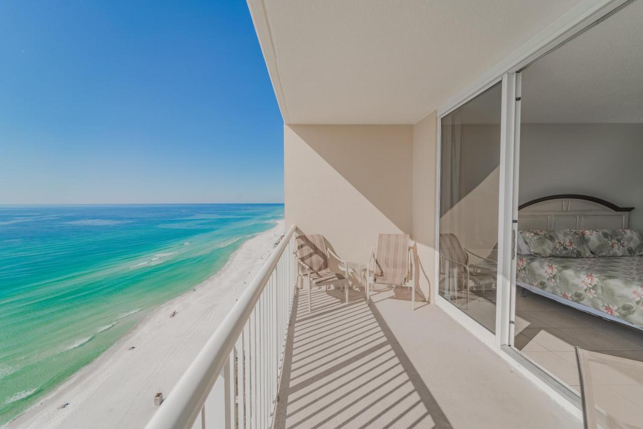 Apartment Majestic 1708 West - Tower I, Studio, Sleeps 4, Beachfront