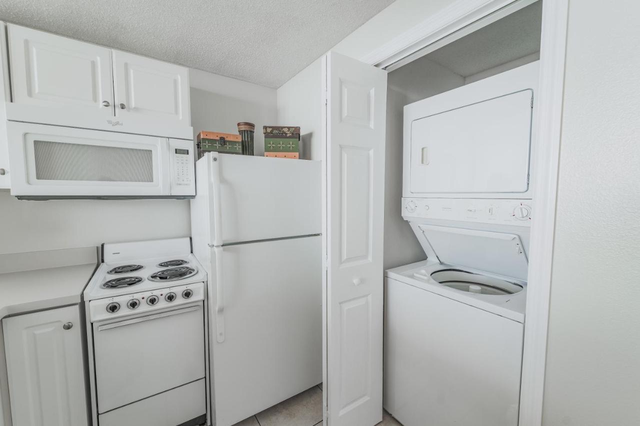 Majestic 1708 West - Tower I, Studio, Sleeps 4, Beachfront * Panama City Beach